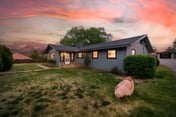 Heated POOL! Best Uptown Home W/PutPut, SPA, Views