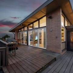 Walk to Uptown with Breathtaking Views and HotTub!