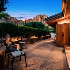 Chapel Guest Suite: Majestic Red Rock/Chapel Views