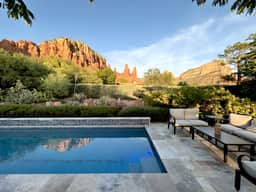 Amazing views/heated pool/hot tub/EV charger