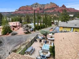 Best views in Sedona Uptown Home w/ private HotTub