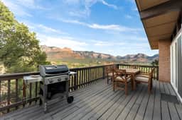 Walk to Uptown with Breathtaking Views and HotTub!
