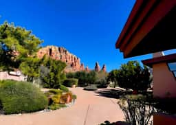 Chapel Guest Suite: Majestic Red Rock/Chapel Views