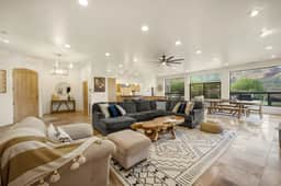 Private Pool! Walk to Uptown/Views/GameRoom/Hot tub