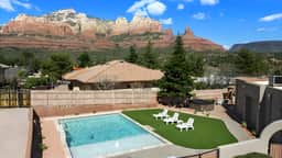 Private Pool! Walk to Uptown/Views/GameRoom/Hot tub