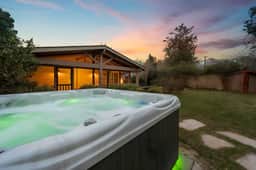 Uptown Sedona multi home retreat w/Hot Tub