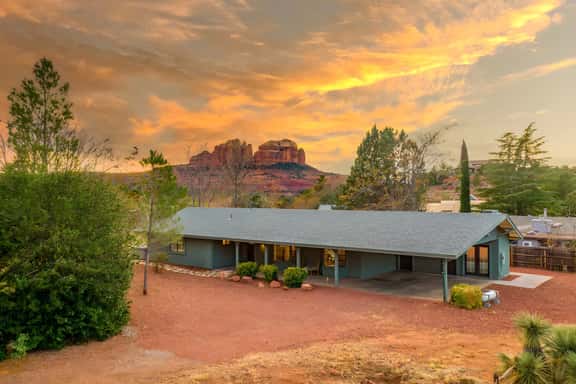 Sedona Chapel Escape w/ Private Hot Tub and Views! - Image 1