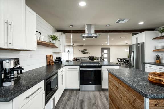 Scottsdale Retreat | Pool, HotTub, PutPut, Grill - Image 1