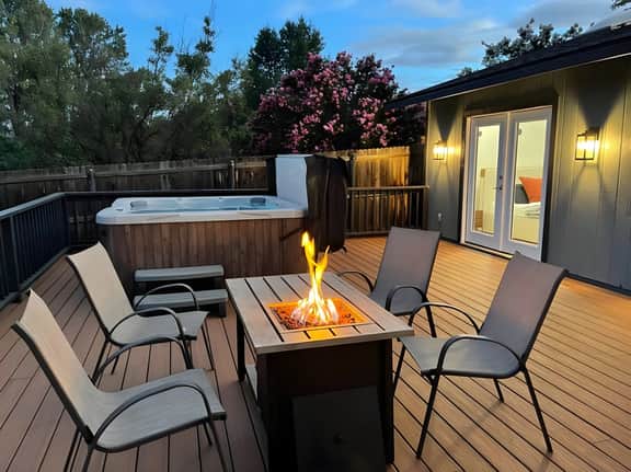 Modern Uptown Vacation Villa with Hot tub & Views