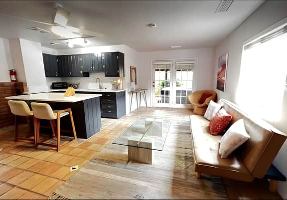 Quaint 1-bedroom Unit  w/ Hottub in Uptown Sedona