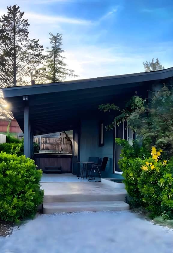 Quaint 1-bedroom Unit  w/ Hottub in Uptown Sedona