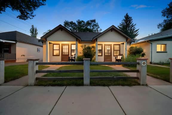 Stylish heart of Downtown Flagstaff Unit w/ Hot Tub