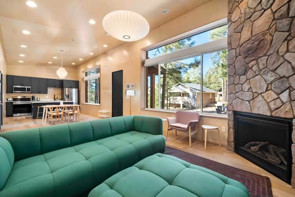 Modern Flagstaff Wood Cabin Home/Forest Views