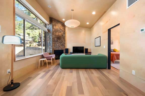Modern Flagstaff Wood Cabin Home/Forest Views