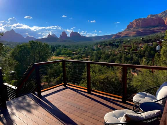 Red Rock Studio w/ Private Hot Tub & Scenic Views!
