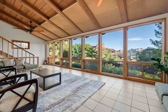 Spacious Home-Walk to Uptown-Views-HotTub-GameRoom