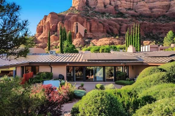 Amazing views/heated pool/hot tub/EV charger