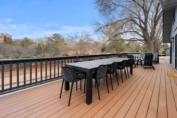 POOL! Swim w/Incredible Views! Uptown RetreatW/Spa