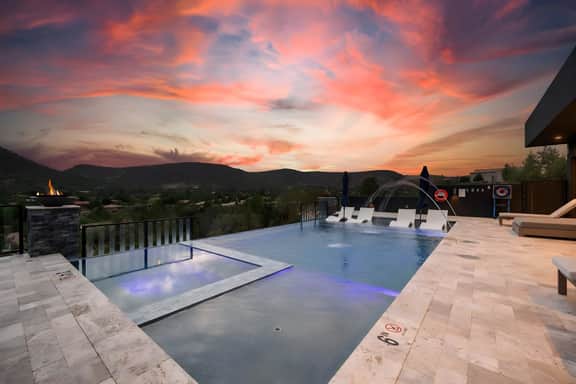 Luxe Sedona Retreat Private Heated Pool/Spa/Views!