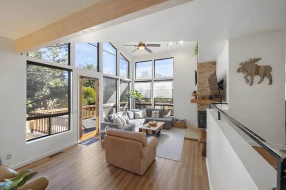 Luxe Uptown Cabin Retreat w/ Private Hot Tub/Views