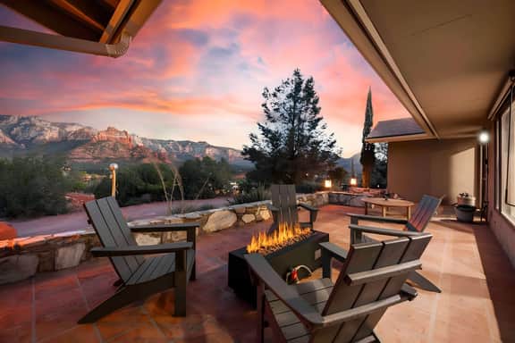 Swimming with Views! Epic Uptown home SwimSpa/Pool