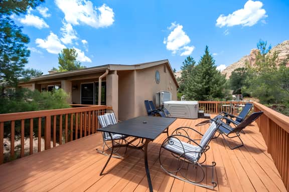 Private Sedona Home with Views & Hot Tub