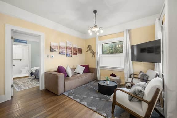 Downtown Flagstaff Retreat | Hot Tub | Sleeps 16 - Image 5