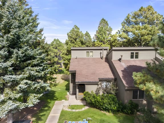 Serene Flagstaff home with tranquil Mountain View’s
