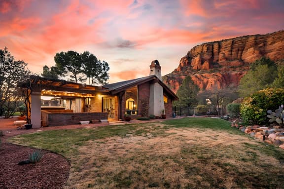Stunning Chapel home with incredible views/Hot Tub