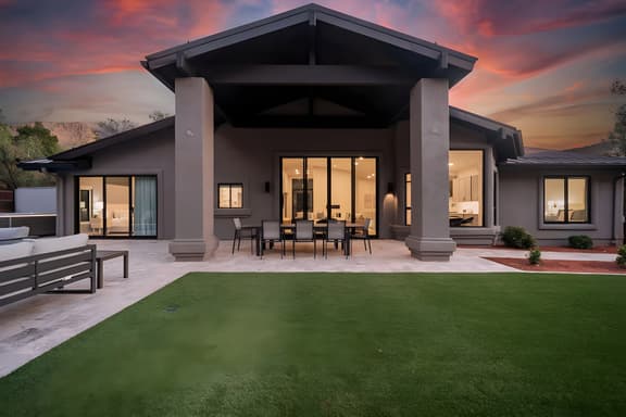 Luxury Estate! Heated Pool, Spas & Red Rock Views