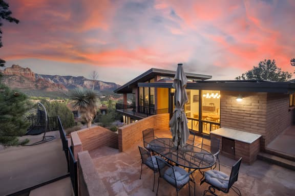 Stunning Views! Uptown Home w/ Hot Tub/Gym/Firepit