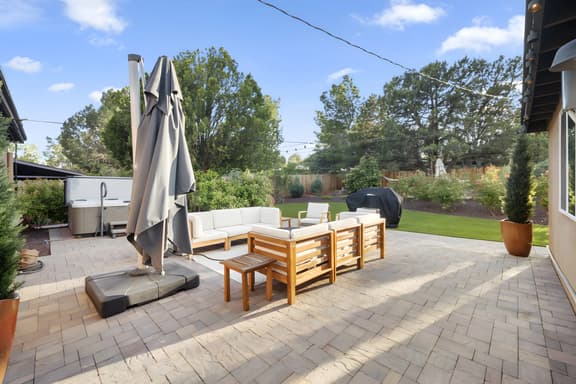 Luxe Sedona Home w/ Hot Tub, PutPut, and Corn Hole